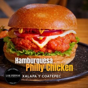 Philly chicken Hamburguesa Philly chicken de nuestro cliente Los Peppos en Coatepec y Xalapa
